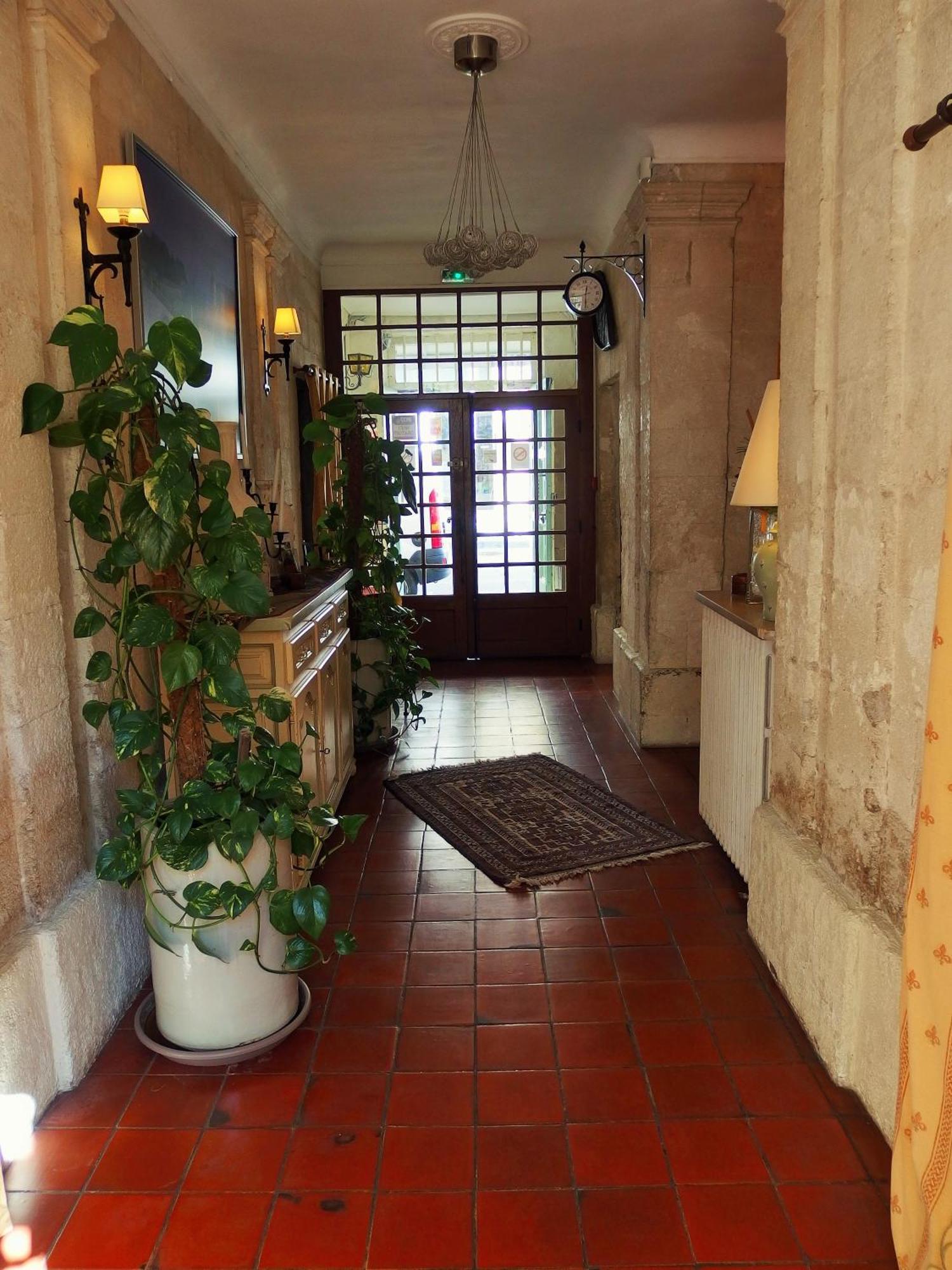 Au Saint Roch - Hotel Et Jardin Avignon Luaran gambar