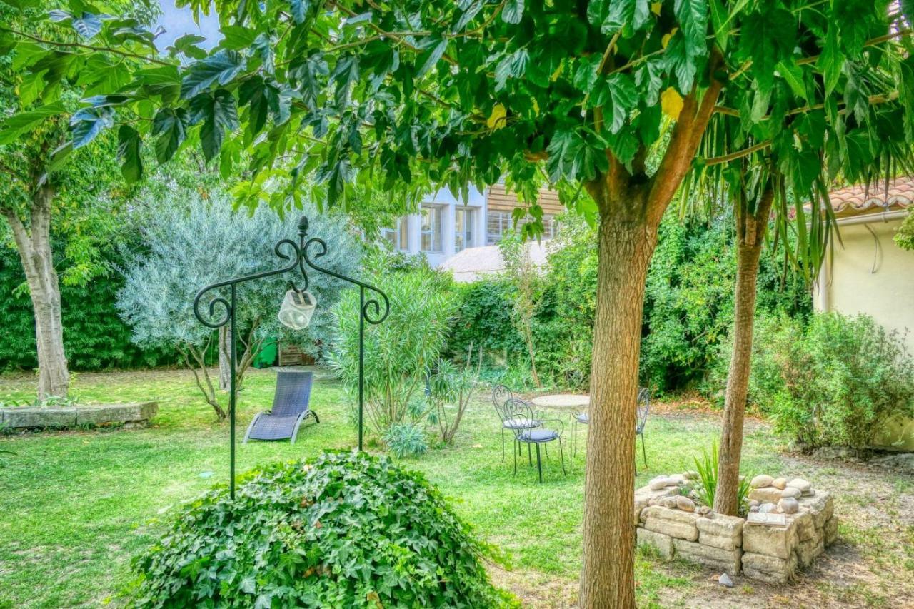 Au Saint Roch - Hotel Et Jardin Avignon Luaran gambar