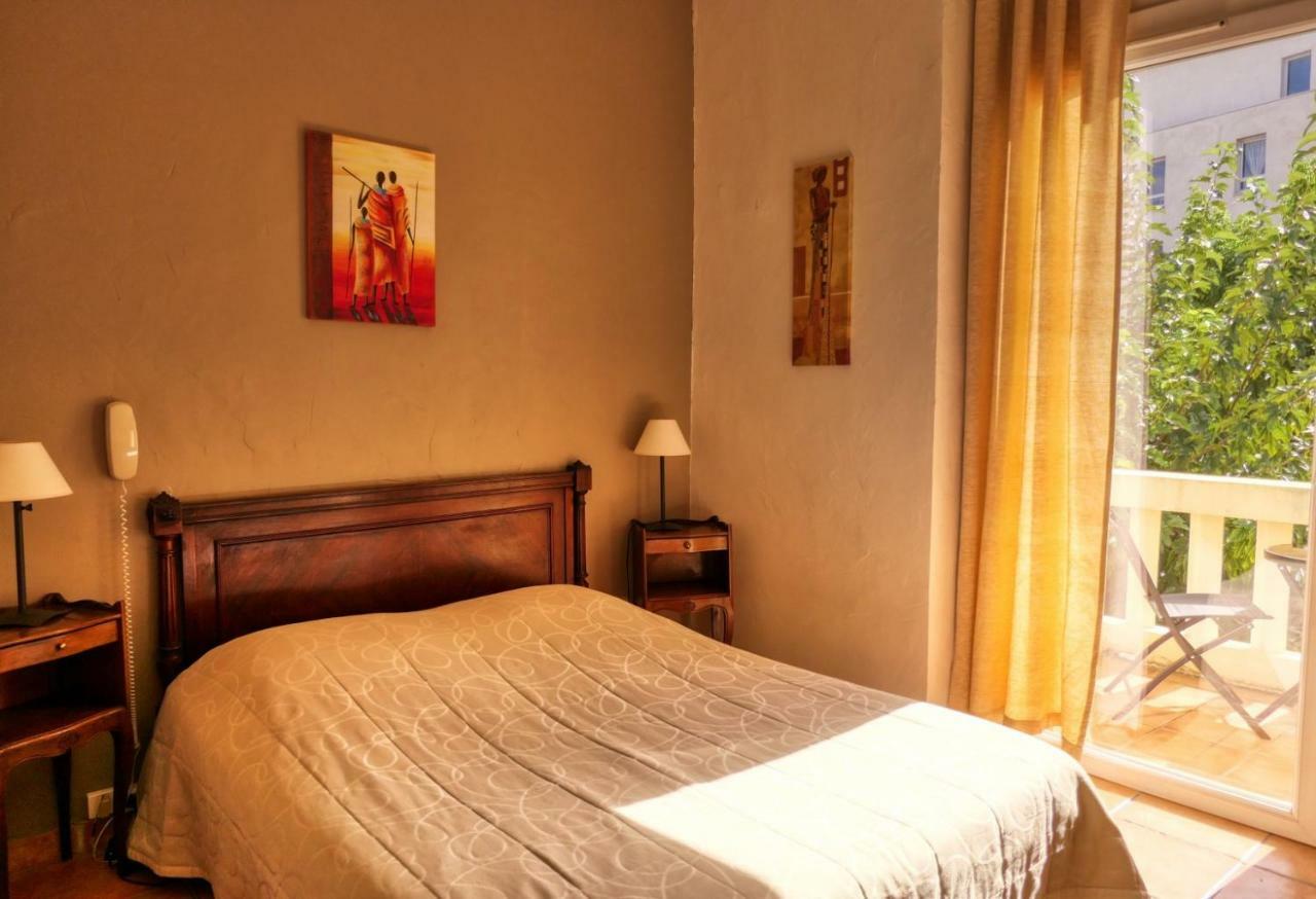 Au Saint Roch - Hotel Et Jardin Avignon Luaran gambar