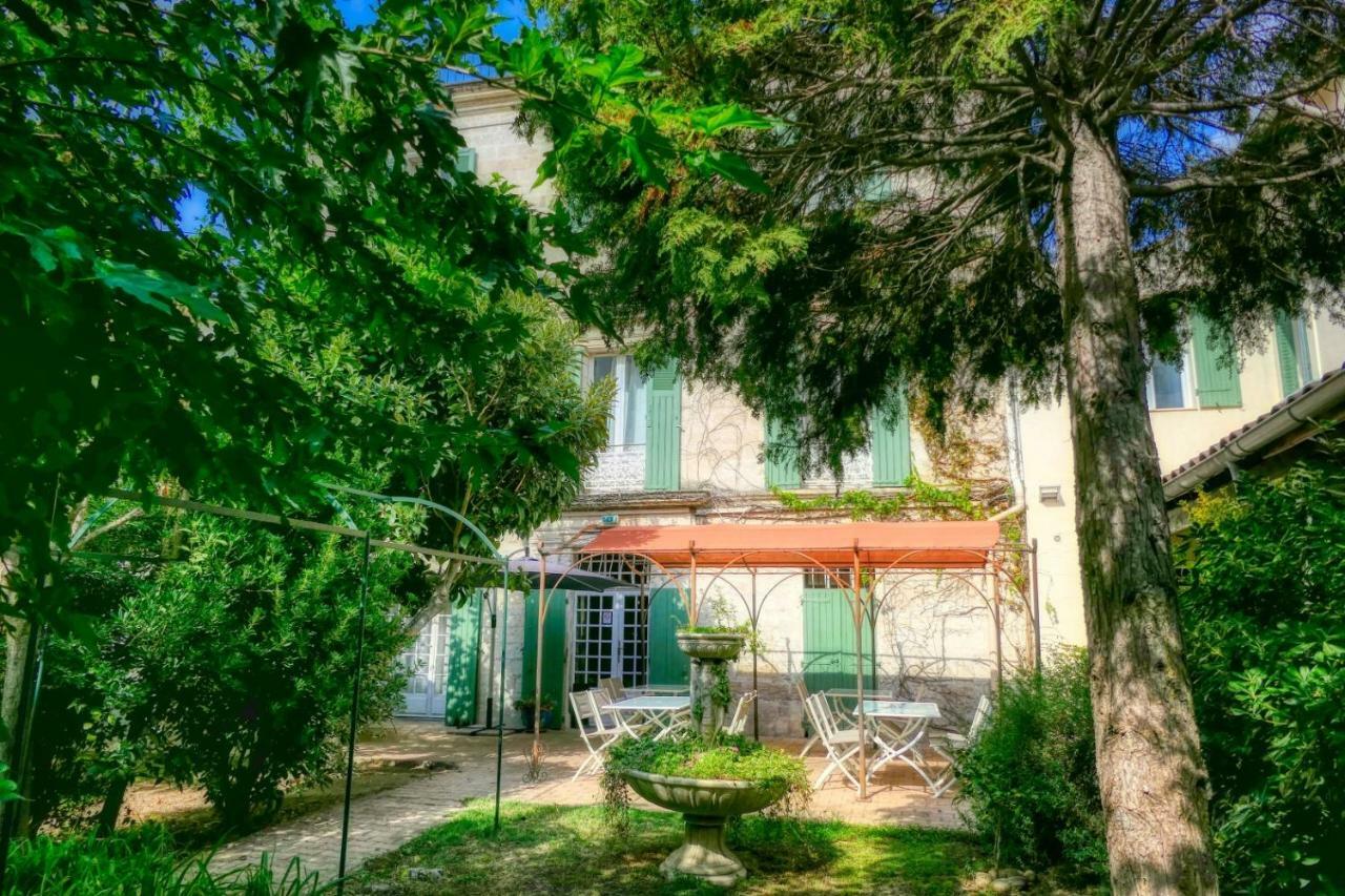 Au Saint Roch - Hotel Et Jardin Avignon Luaran gambar